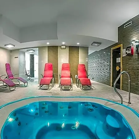 Otel Hotel Niemcza Spa